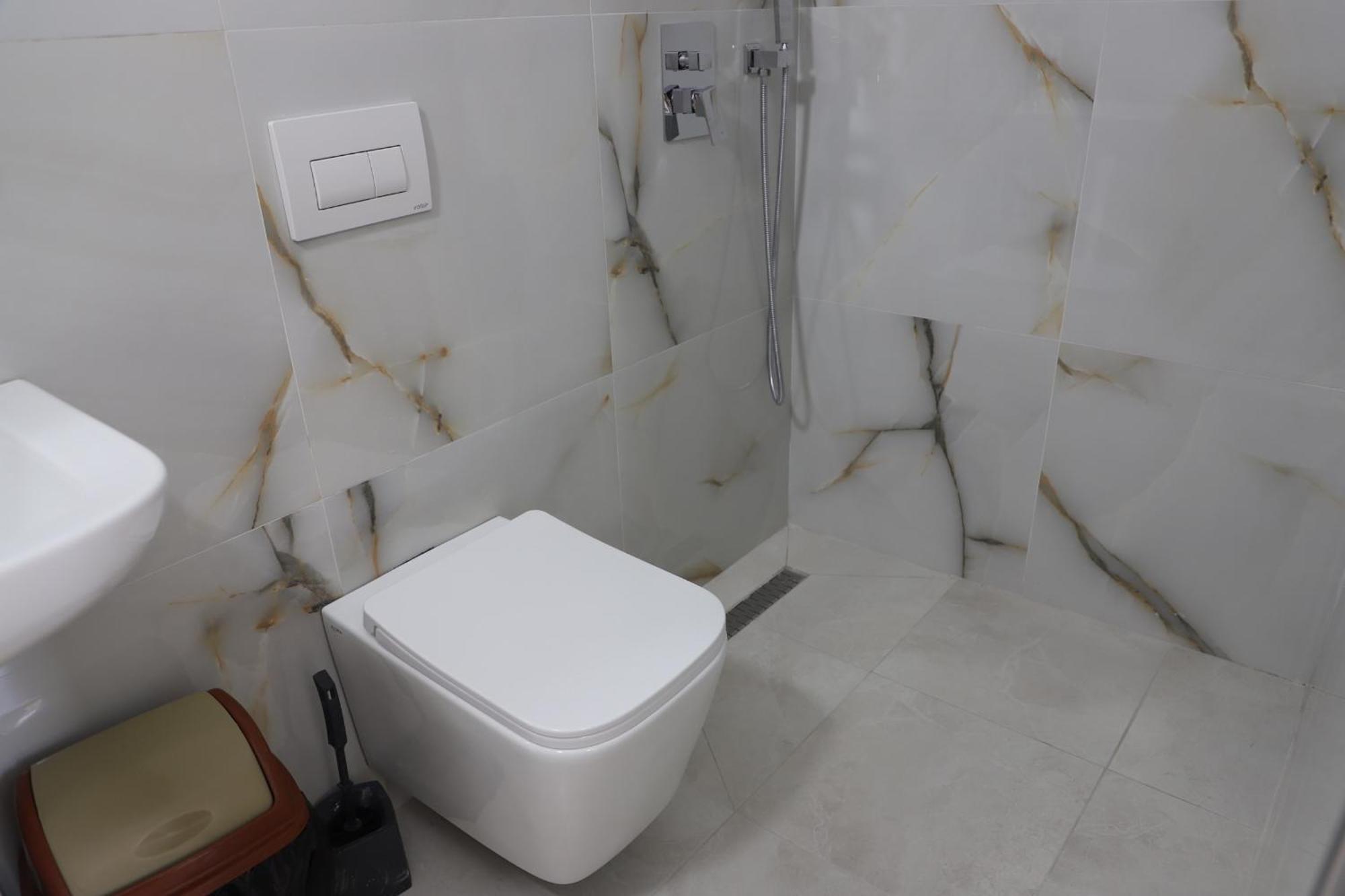 Guesthouse N&B Berat Zewnętrze zdjęcie