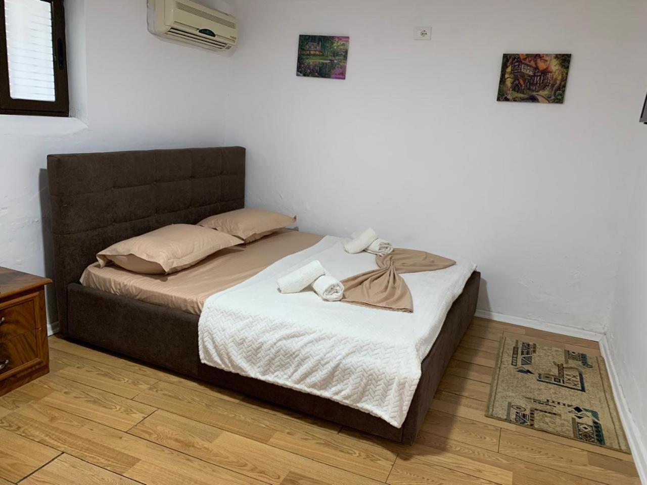 Guesthouse N&B Berat Zewnętrze zdjęcie